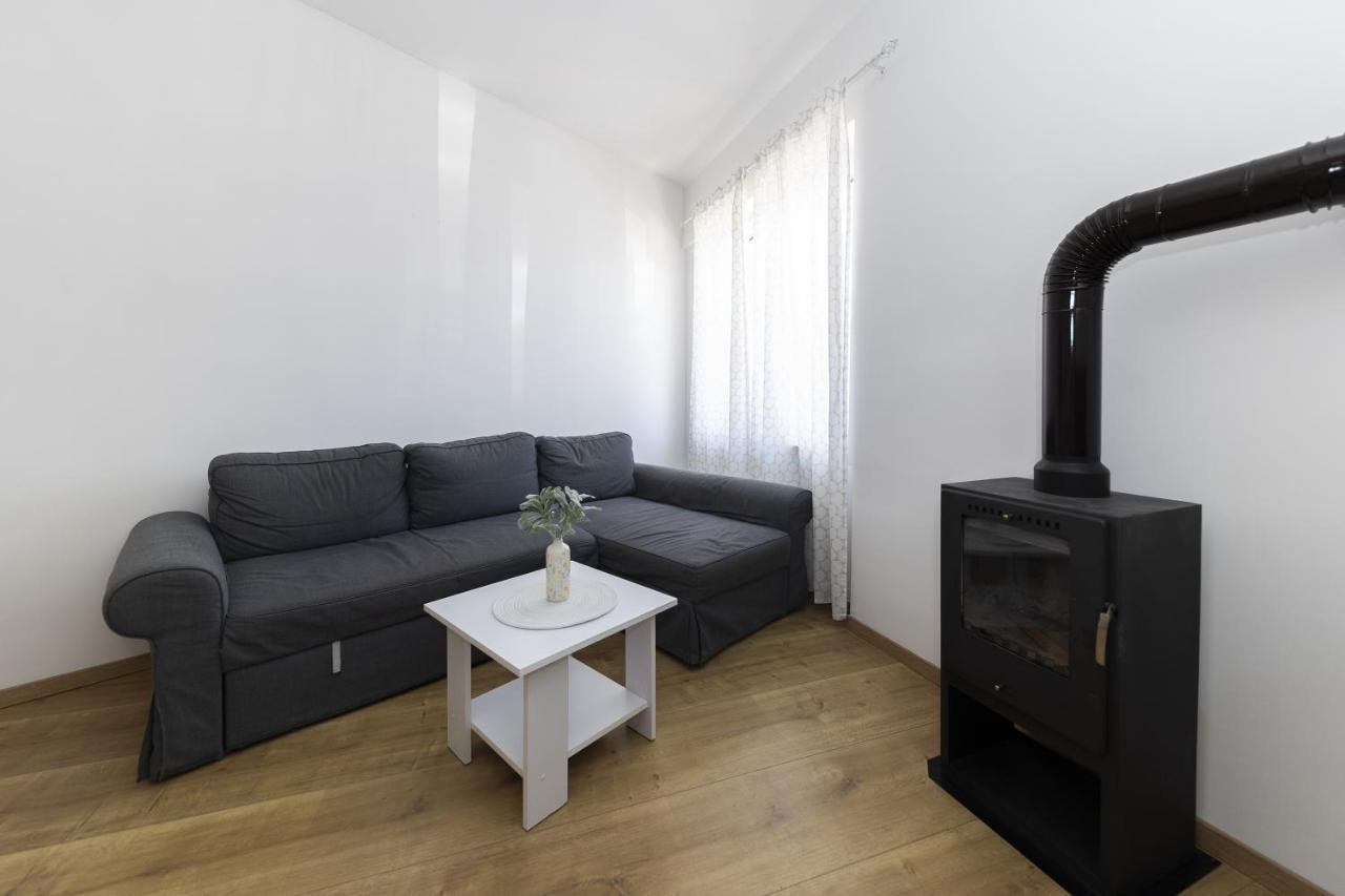 23 And 25 With Free Private Parking Apartment Zadar